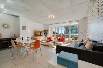 3250 NE 1st Ave, Unit SI FL6-ID1467684P in Miami, FL - Building Photo - Building Photo