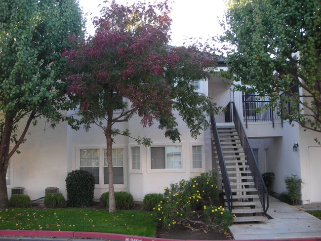 Mariner's Park in Fresno, CA - Foto de edificio - Building Photo