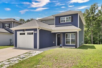 1196 Cottonwood Dr in Clarksville, TN - Building Photo - Building Photo