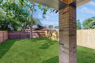 7409 Red Robin Ln in Houston, TX - Building Photo - Building Photo