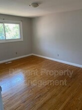 1326 Hopewell Ave in Peterborough, ON - Building Photo - Building Photo