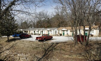 1-9 E Trenton Blvd in Fayetteville, AR - Building Photo