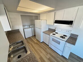 6991 Kepler Dr-Unit -1 in Las Vegas, NV - Building Photo - Building Photo