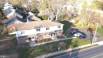 359 Whites Rd in Lansdale, PA - Building Photo