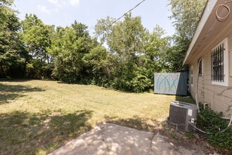 2811 E 40th Pl N in Tulsa, OK - Building Photo - Building Photo