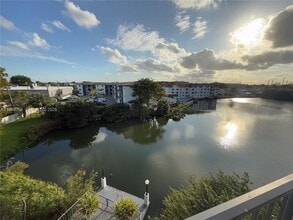 7105 W 13th Ave in Hialeah, FL - Building Photo - Building Photo