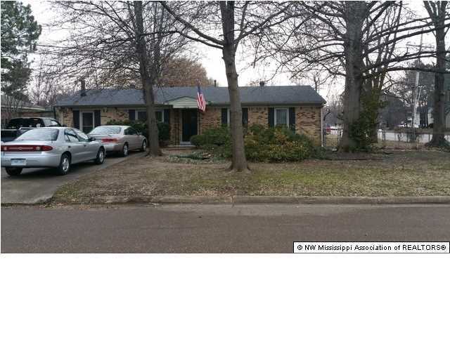 property at 8016 Pinebrook Dr