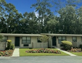 The Cottages @ Sunrise City in Fort Pierce, FL - Building Photo