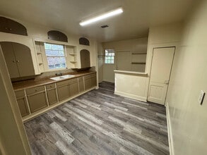 4559 Clayton Dr in Baton Rouge, LA - Foto de edificio - Building Photo