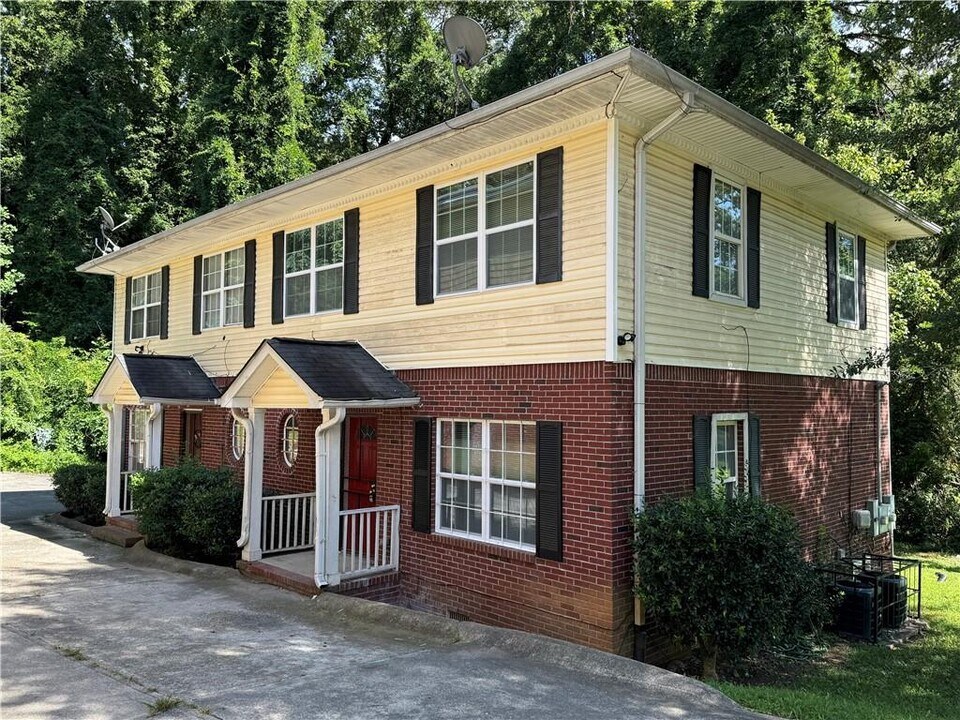 24 S Eugenia Pl NW in Atlanta, GA - Building Photo