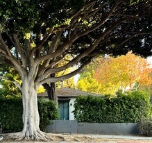 1402 Maple St in Santa Monica, CA - Building Photo