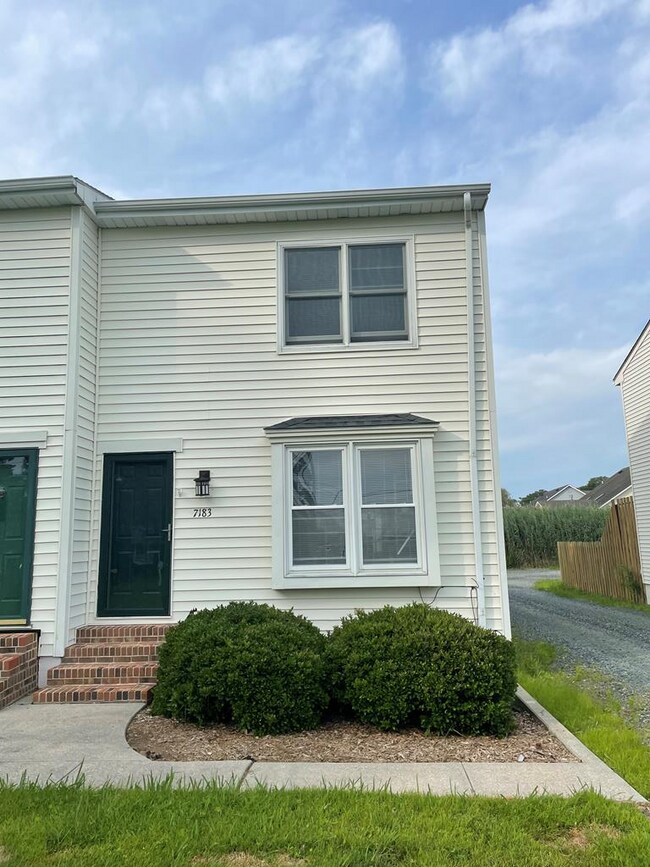 7195 Bunting Rd in Chincoteague, VA - Building Photo - Building Photo