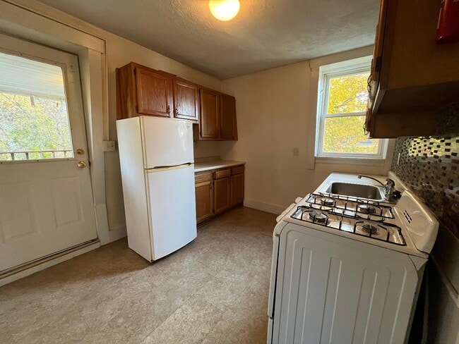 8 Eastern Ave in Barre, VT - Building Photo - Building Photo