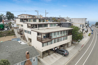 480 Rosecrans Ave in Manhattan Beach, CA - Building Photo - Building Photo