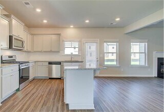 212 Eleanora Way in Loganville, GA - Building Photo - Building Photo