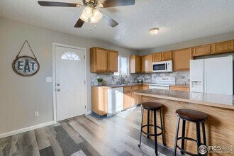 2133 Wedgewood Ct, Unit Bedroom #3 in Greeley, CO - Building Photo - Building Photo