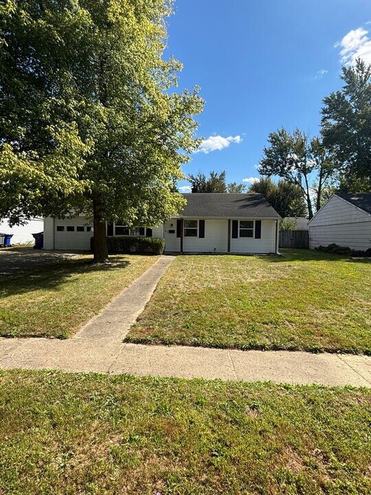 1925 Columbus Blvd in Kokomo, IN - Building Photo