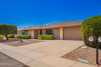 12632 W Regal Dr in Sun City West, AZ - Foto de edificio - Building Photo