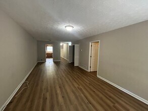 505 Williamsburg Way in Fayetteville, GA - Building Photo - Building Photo