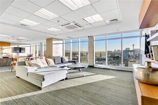 150 S Las Vegas Blvd in Las Vegas, NV - Building Photo