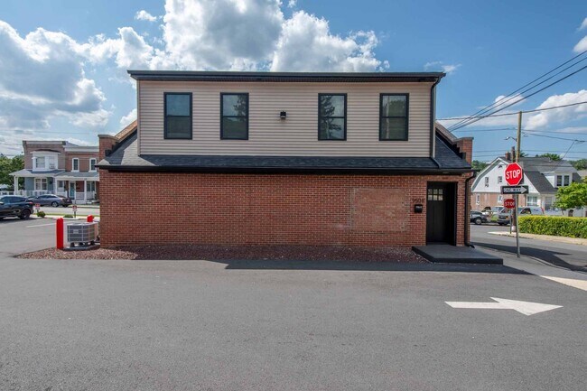 950 Broadway in Fountain Hill, PA - Building Photo - Building Photo