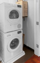 123 Main St in Flemington, NJ - Building Photo