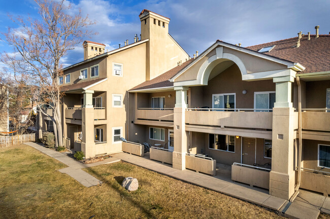 935 Broadway in Boulder, CO - Foto de edificio - Building Photo