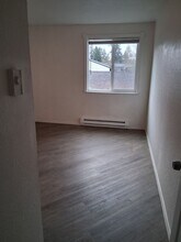 1819 S 93rd St in Tacoma, WA - Foto de edificio - Building Photo