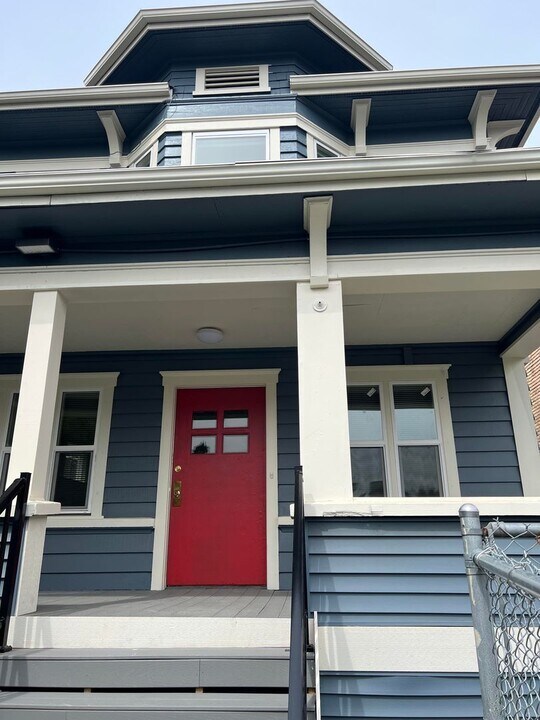 4533 19th Ave NE in Seattle, WA - Building Photo