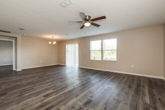 3514 Songbird Lakes Dr in Green Cove Springs, FL - Foto de edificio - Building Photo