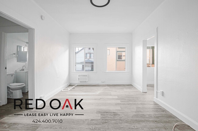 property at 822 S Park View St