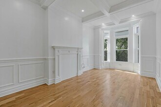 52 Brinkerhoff St in Jersey City, NJ - Building Photo - Building Photo