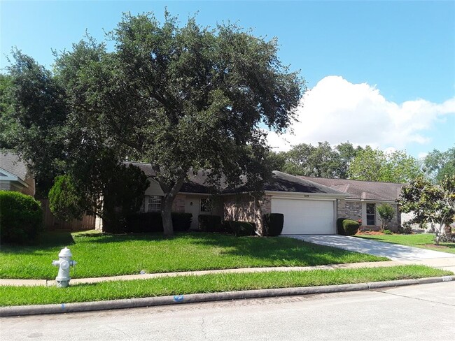 3119 E Heatherock Cir in Sugar Land, TX - Building Photo - Building Photo