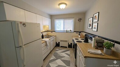 5855 Monfort Hills Ave in Cincinnati, OH - Building Photo - Building Photo