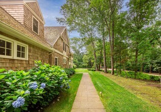 147 Wainscott Harbor Rd in Sagaponack, NY - Building Photo - Building Photo