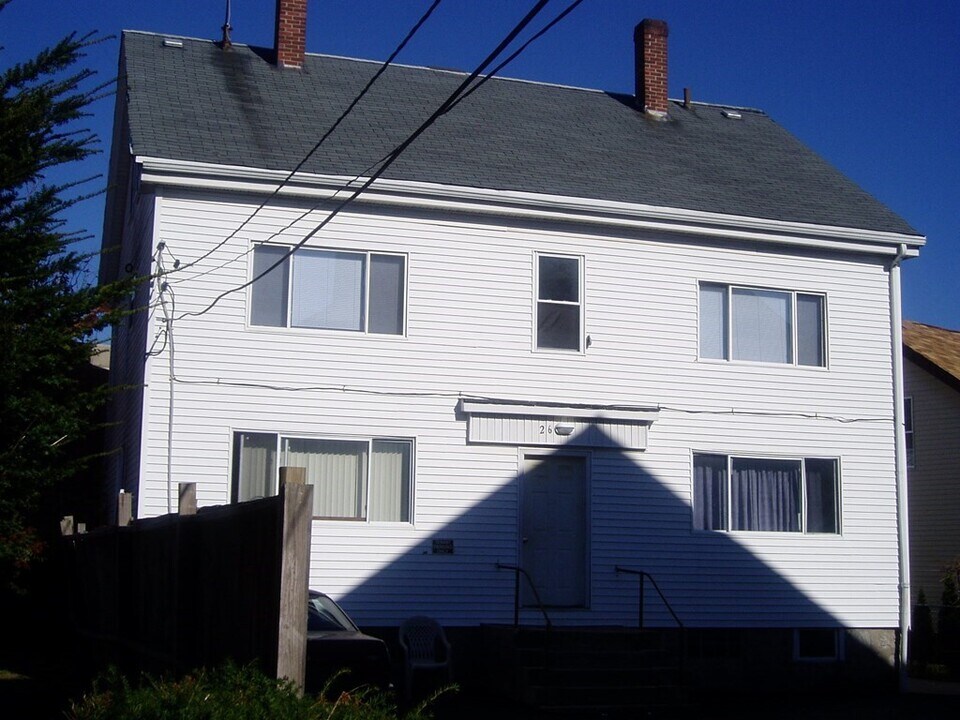 26 Brow St in Fall River, MA - Building Photo