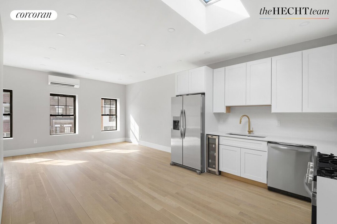 1319 Lincoln Pl in Brooklyn, NY - Building Photo