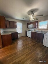 134 Woodward Ave in Norwalk, CT - Building Photo - Building Photo