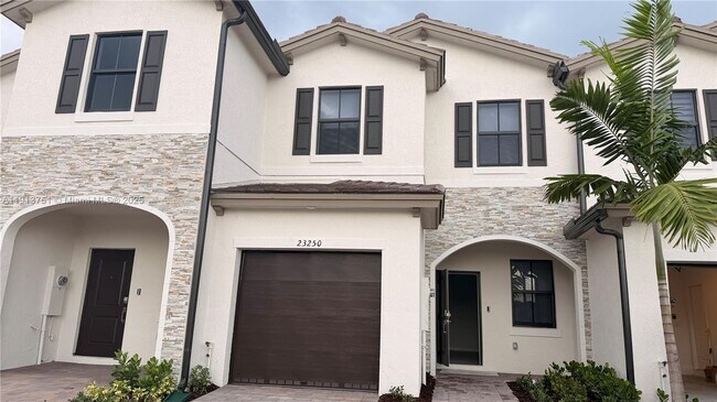 23250 SW 133rd Ct in Princeton, FL - Building Photo - Building Photo