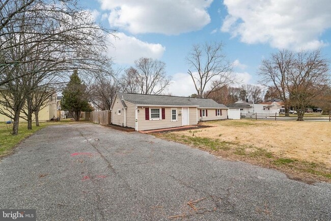 1110 Bradley Rd in Pasadena, MD - Building Photo - Building Photo