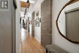 993 Queen St W in Toronto, ON - Building Photo - Building Photo