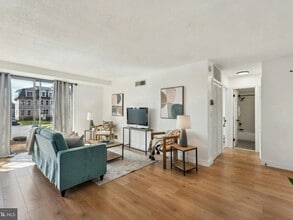 4410 Oglethorpe St in Hyattsville, MD - Building Photo - Building Photo