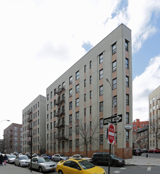 Elevatored Apt. Bldg in Bronx, NY - Building Photo - Building Photo