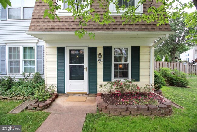 property at 27 Bickel Ct