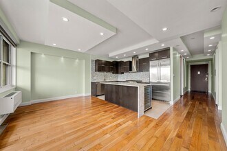 7002 JFK Blvd E in West New York, NJ - Building Photo - Building Photo