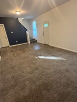 135 Summit Ave in Bloomsburg, PA - Building Photo