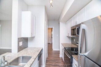 Green Tree Place in Houston, TX - Building Photo - Building Photo