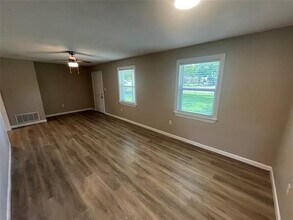 936 Pindar Ave in Dallas, TX - Building Photo - Building Photo