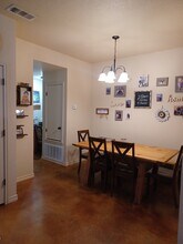 809 Golf Course Rd, Unit 2A in Gatesville, TX - Foto de edificio - Building Photo