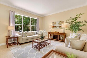 106 Santiago Dr in Jupiter, FL - Building Photo - Building Photo
